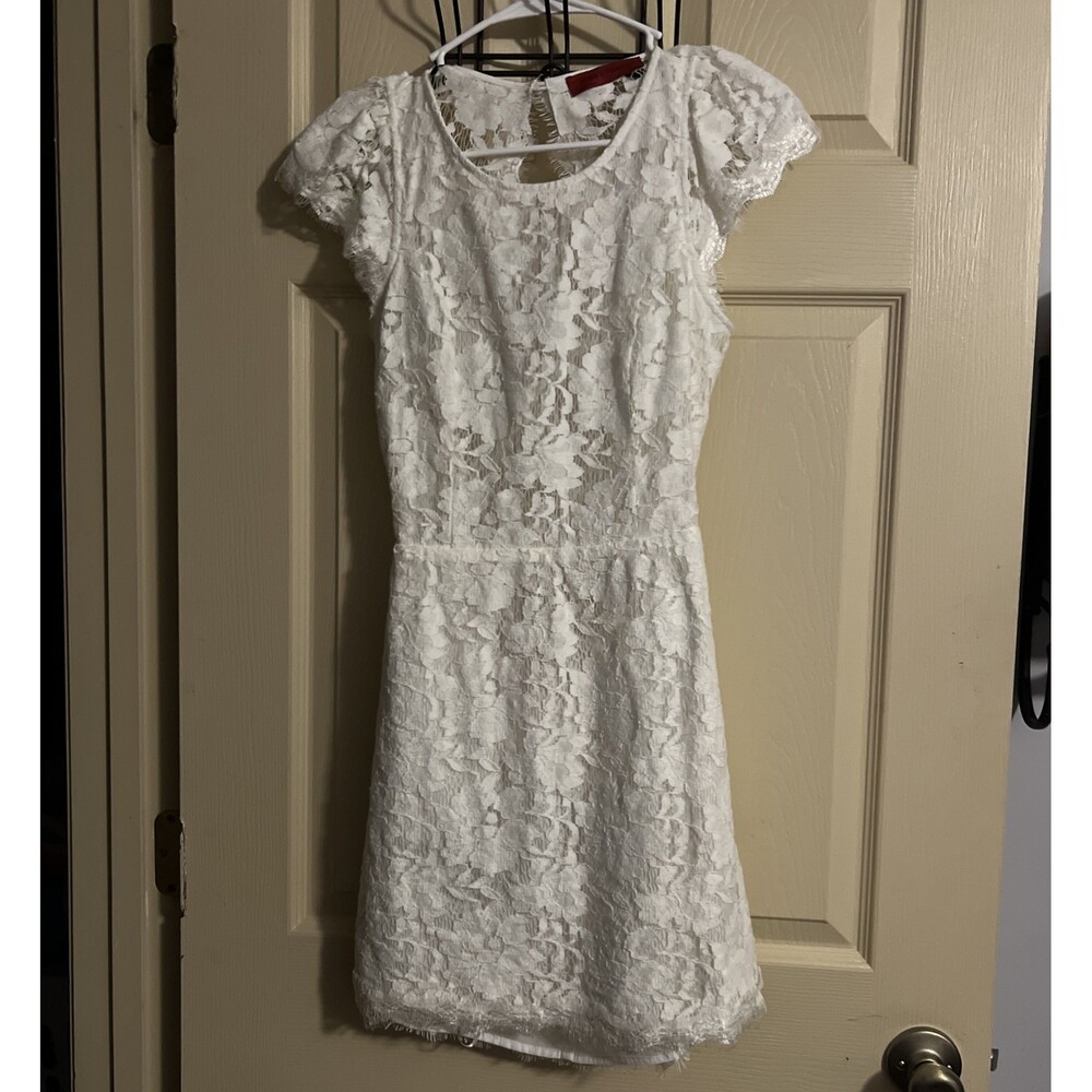 Signature8 White Lace Backless Dress pockets Medium Bridal Graduate Party 🎊